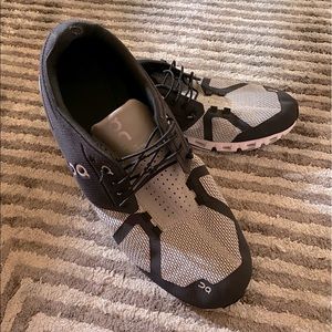 Men’s sz 11.5 On Cloud 2.0 Black/Gray